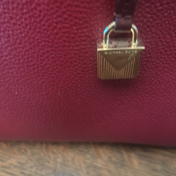 Michael Michael Kors Mercer Large Pebbled and Embossed Leather Accordion Tote - Picture 3 of 16